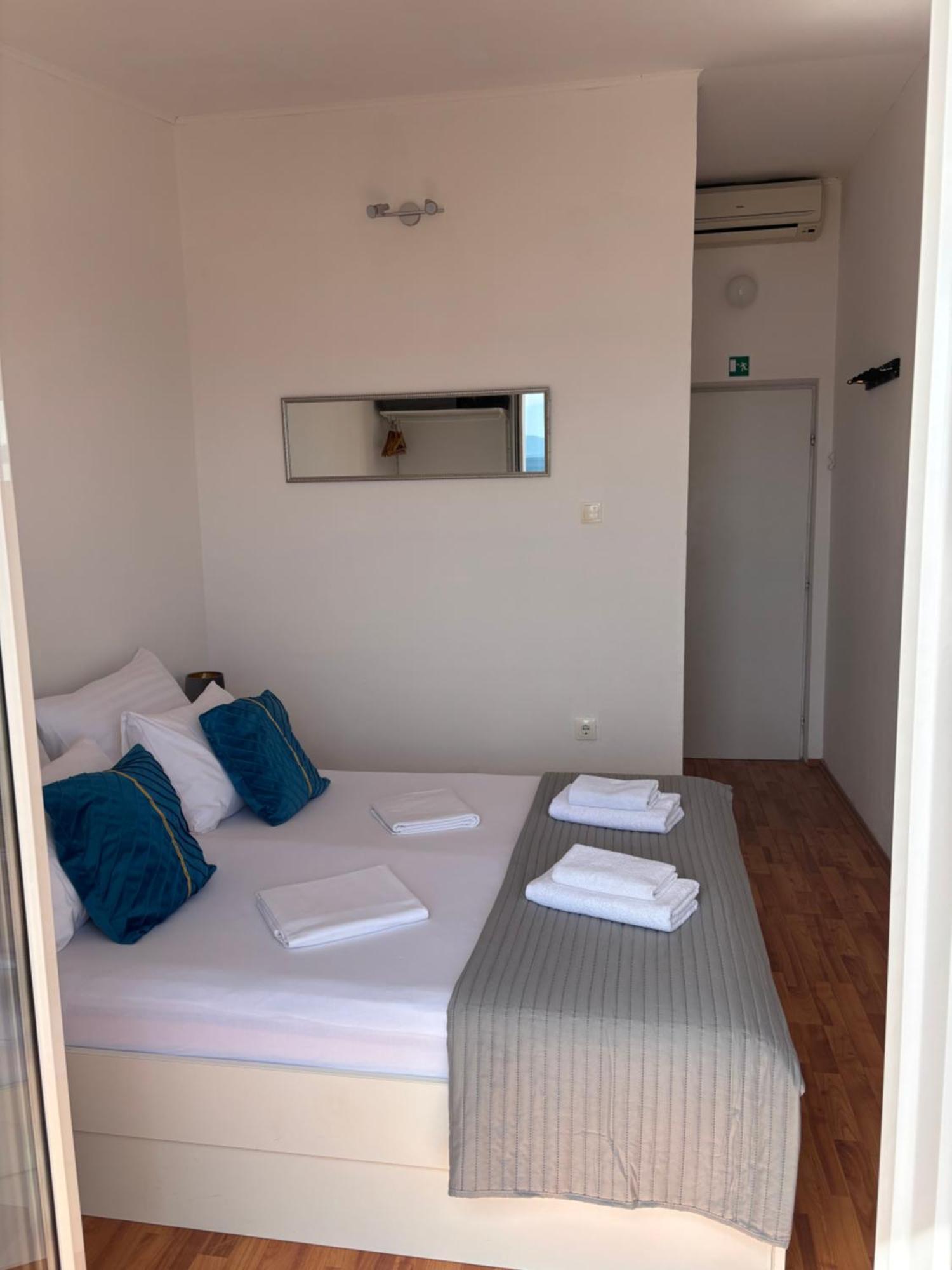 Plava Laguna Zavala Dış mekan fotoğraf