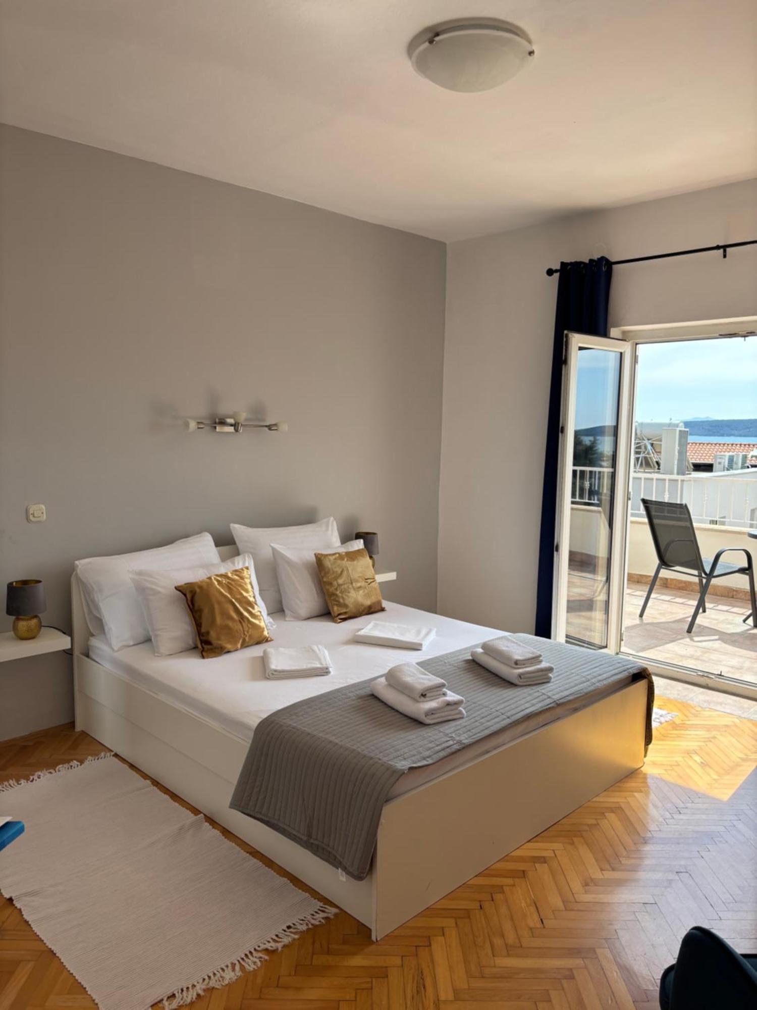 Plava Laguna Zavala Dış mekan fotoğraf